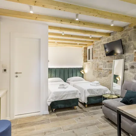 Miara Luxury Bed and Breakfast 4*