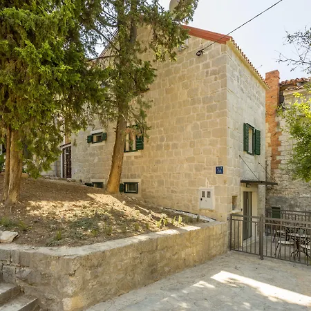 Miara Luxury Bed and Breakfast 4*