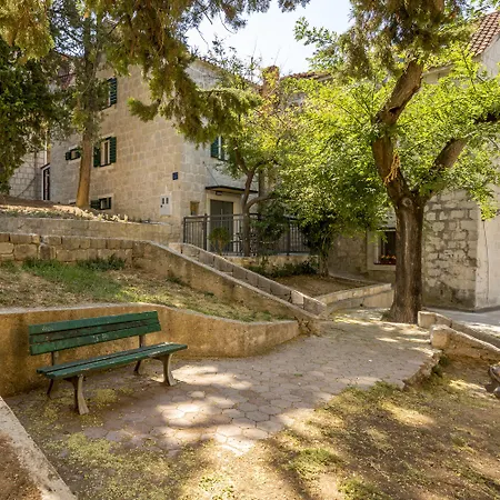 ベッド・アンド・ブレックファスト Miara Luxury