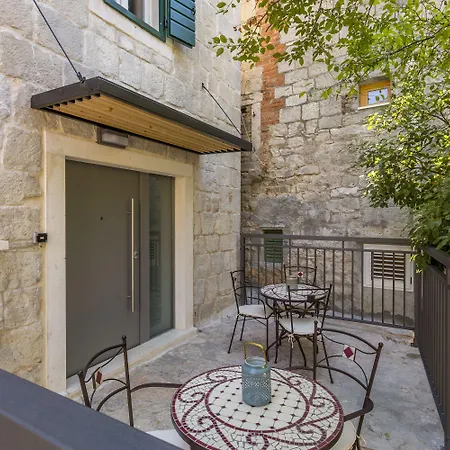 Miara Luxury ベッド・アンド・ブレックファスト