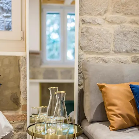 Miara Luxury