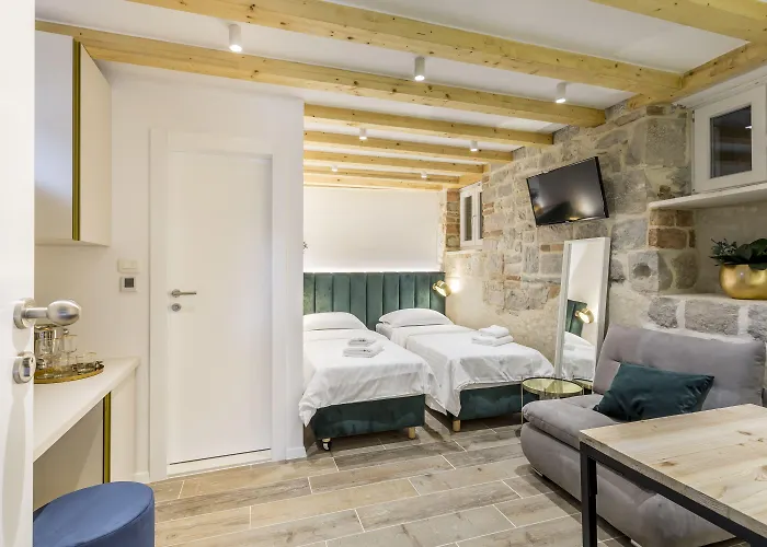 Miara Luxury Bed & Breakfast 4*