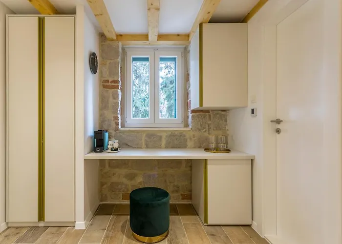 Bed & Breakfast Miara Luxury 4*