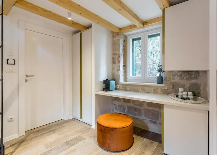 Bed & Breakfast Miara Luxury 4*